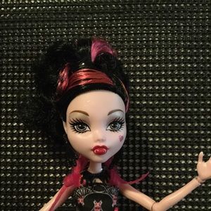 Meet your Posher, Nora